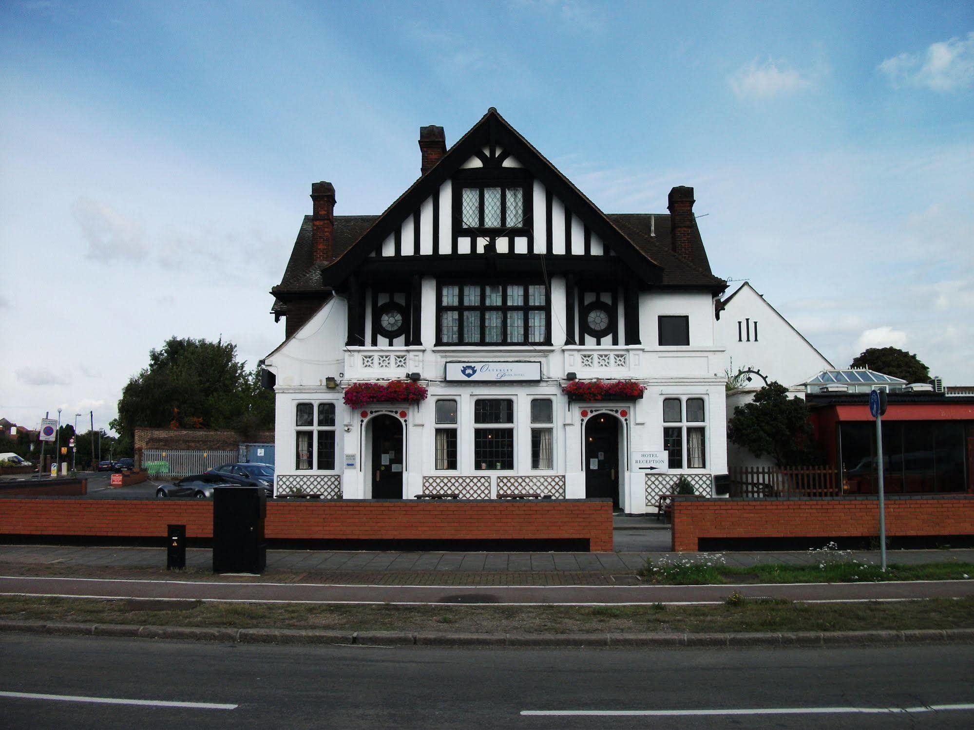 埃尔沃斯 Oyo Osterley Park酒店 外观 照片