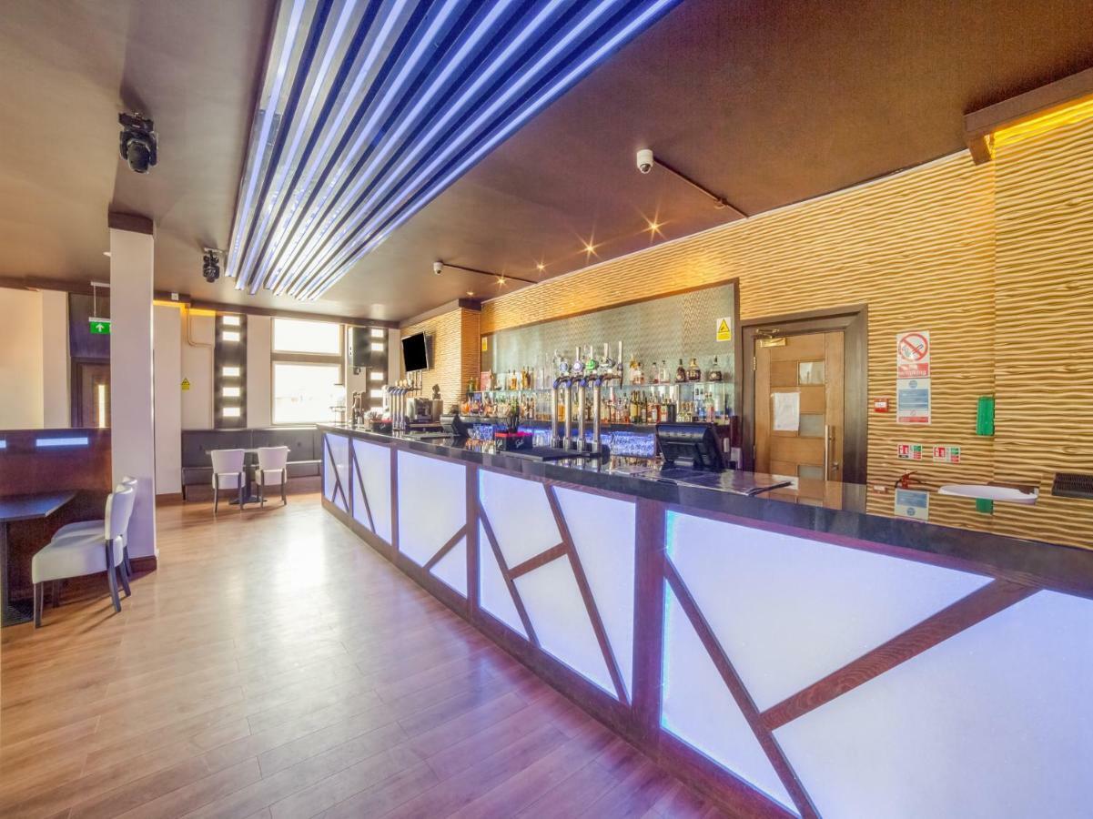 埃尔沃斯 Oyo Osterley Park酒店 外观 照片